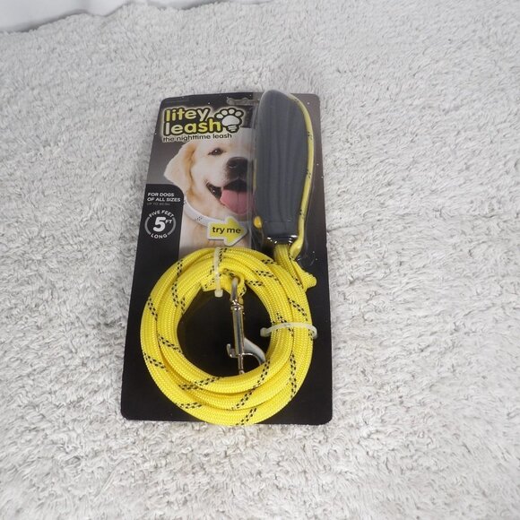 Litey Leash the Nighttime LED Yellow Up to Five Feet Steady Blinking Light Up - Picture 1 of 3